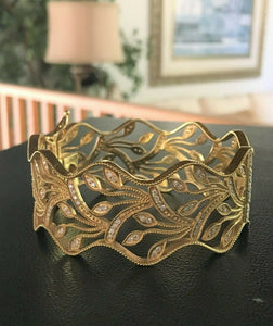 18K YELLOW GOLD 6.77 CT. "VS" DIAMOND "F-G" HIGH-END SCALLOPED BANGLE BRACELET
